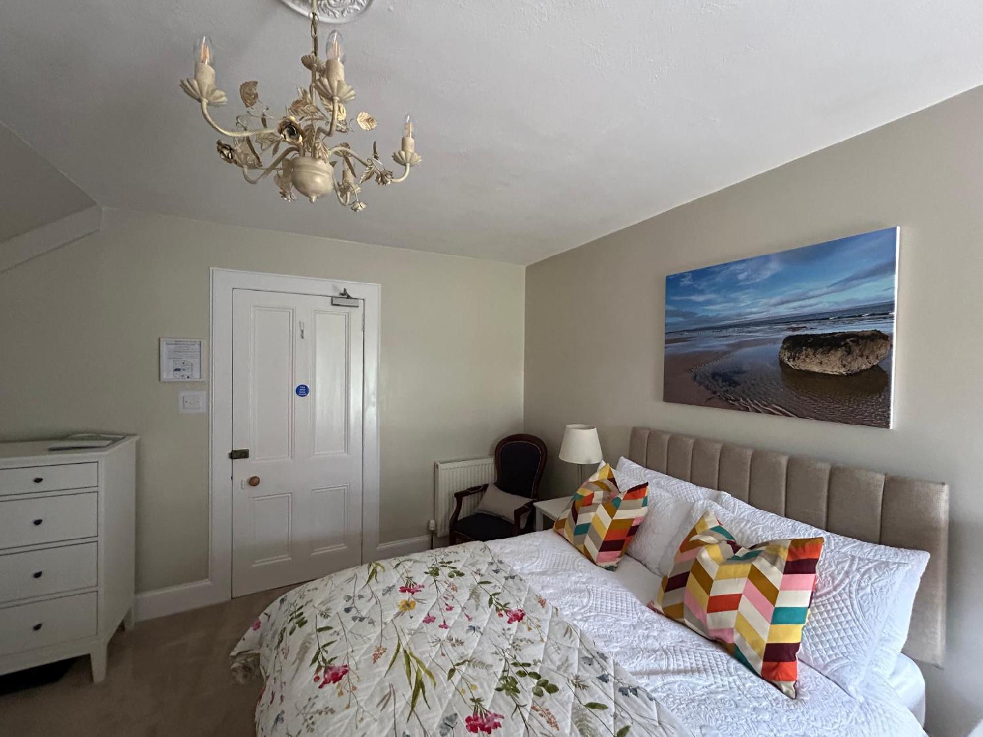 Glen Lyon Lodge Bed And Breakfast Нэрн Экстерьер фото