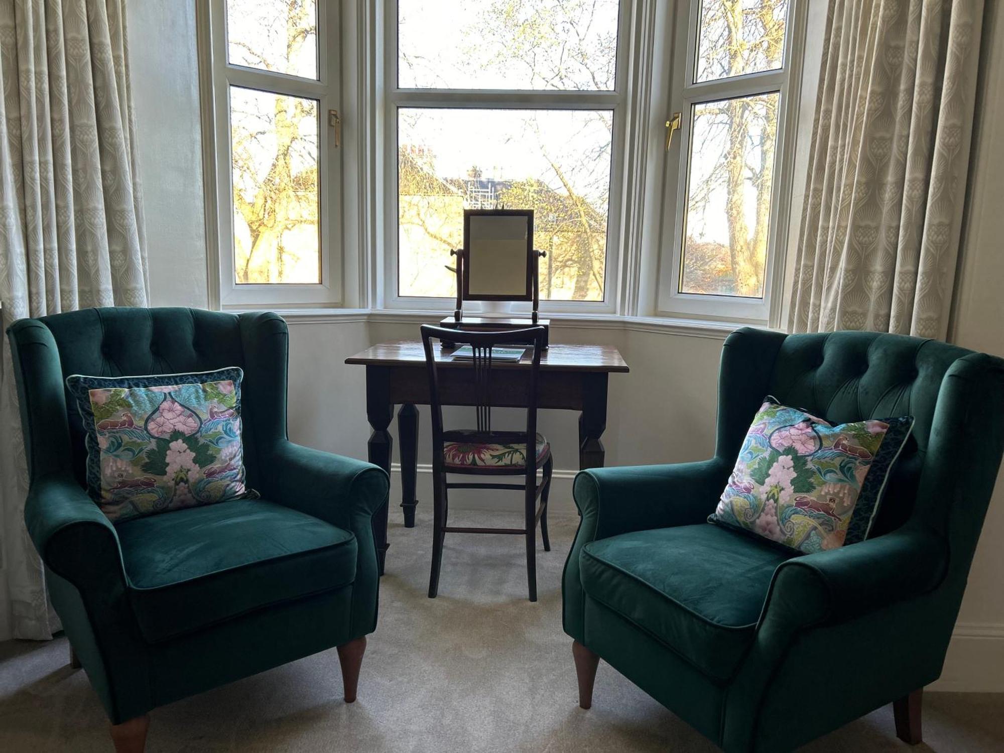 Glen Lyon Lodge Bed And Breakfast Нэрн Экстерьер фото